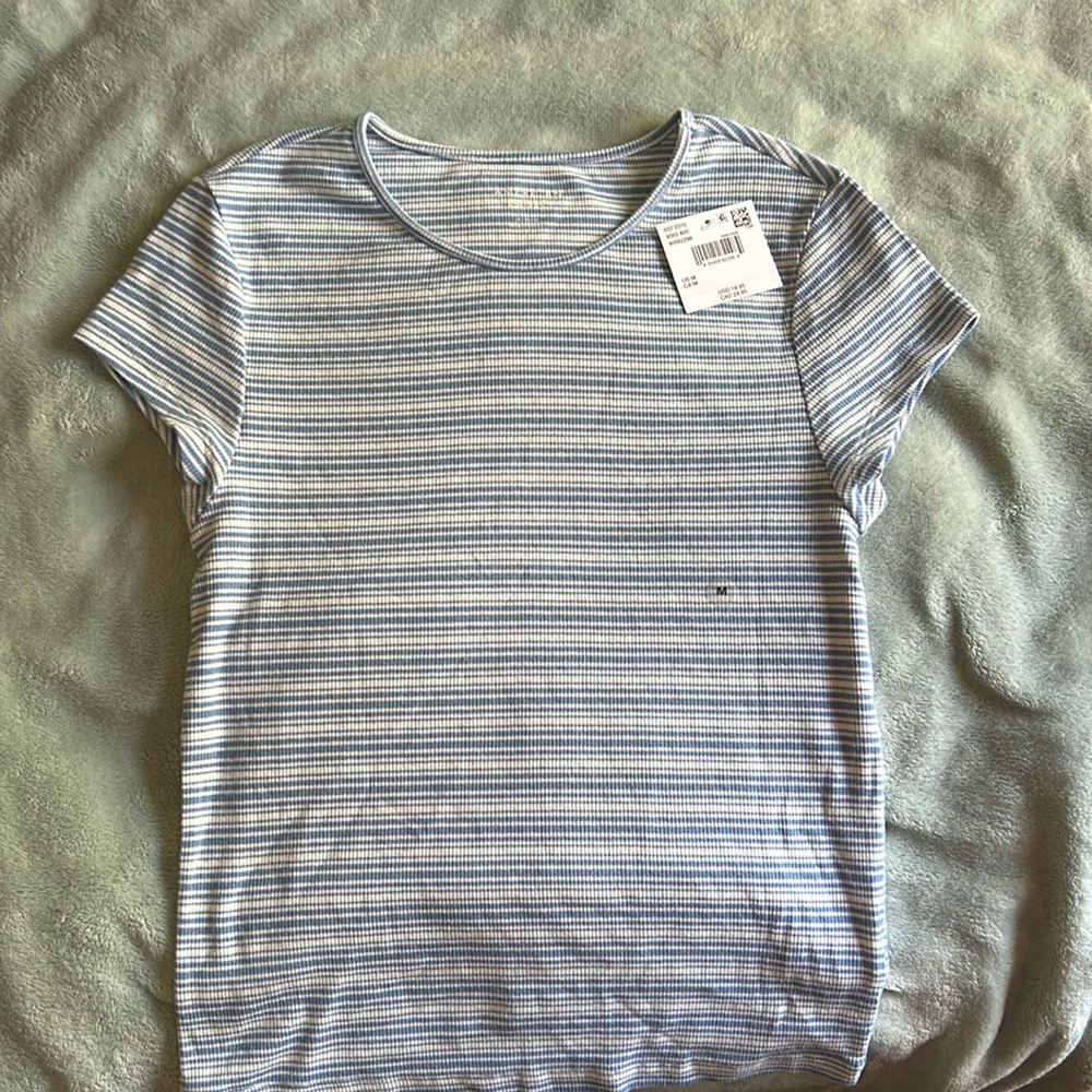 American Eagle size medium shirt
